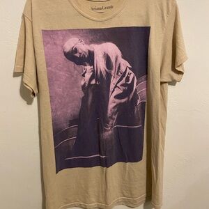 Ariana Grande 2019 Tour Tee Size M